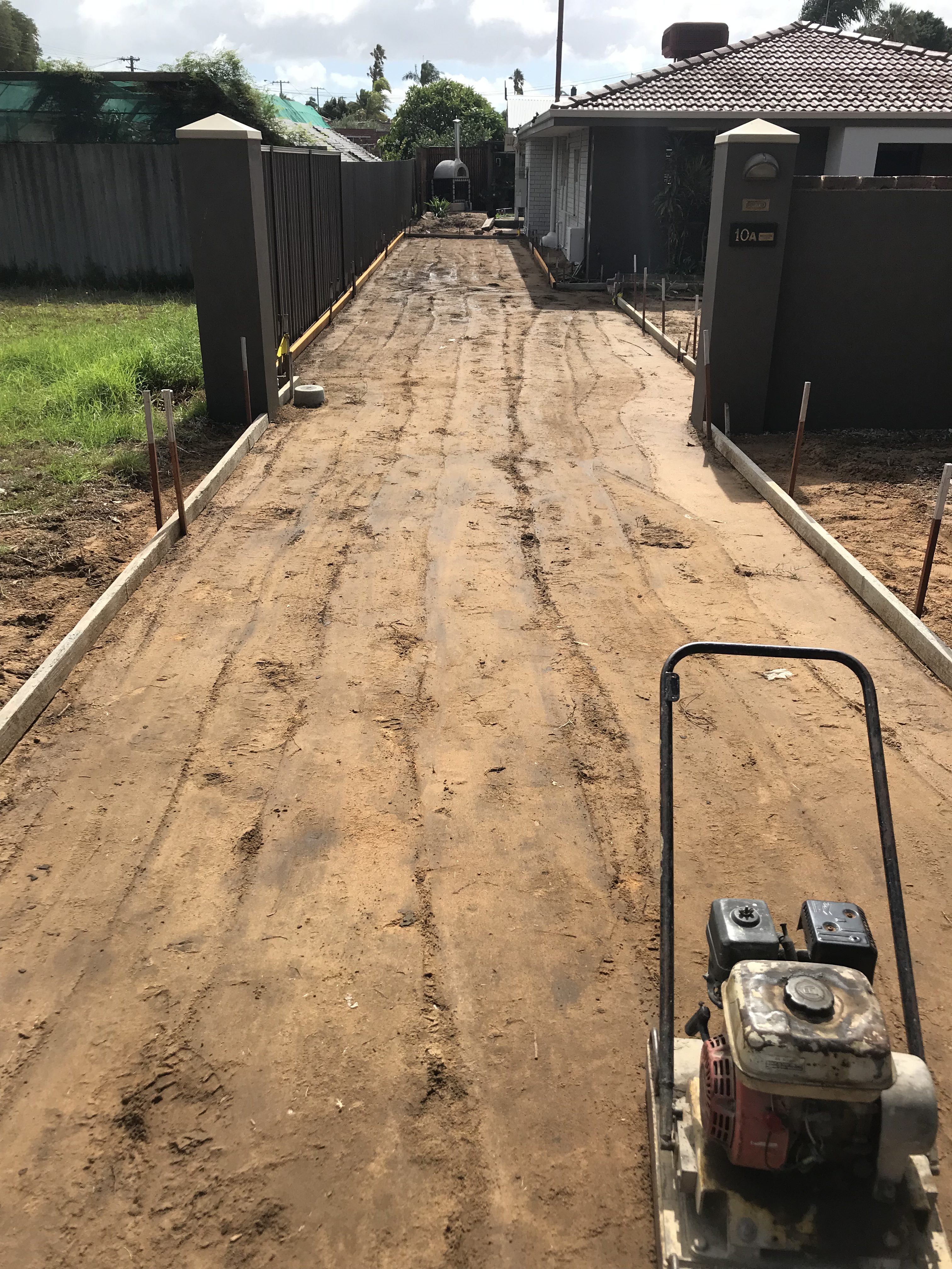 Limestone Driveways Perth, Liquid Limestone, Poured Limestone